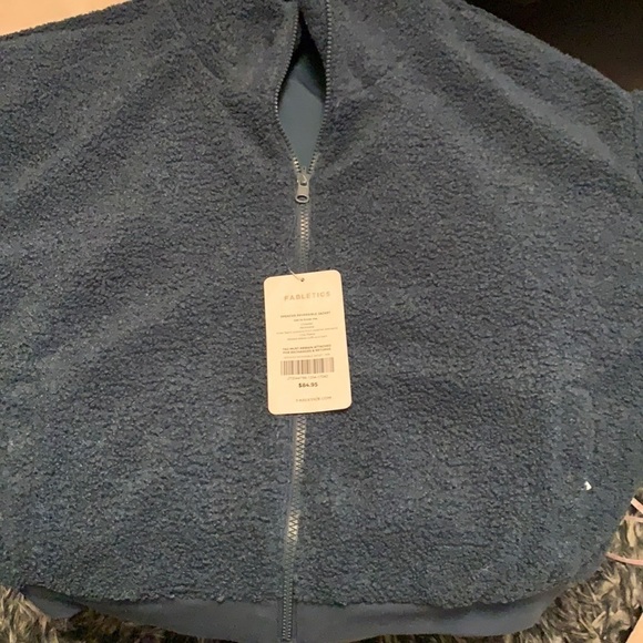 Fabletics reversible jacket, cropped, cozy fleece, ribbed cuffs, new with tags - Picture 6 of 10